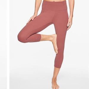 Athleta Salutation Capri